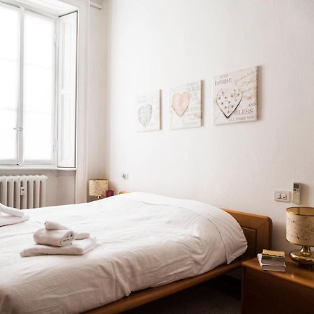 Peaceful Court Apartment In Shopping District Milano Eksteriør bilde