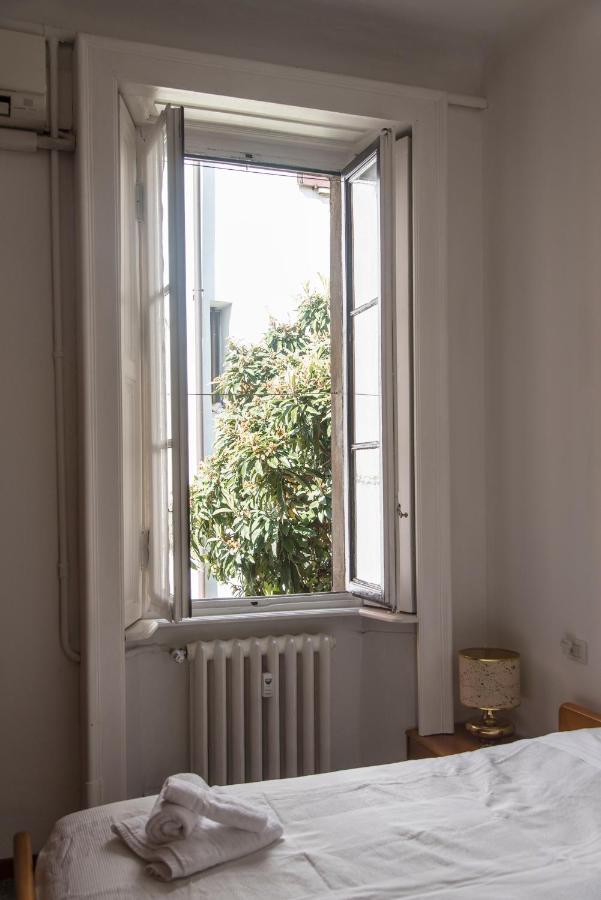 Peaceful Court Apartment In Shopping District Milano Eksteriør bilde