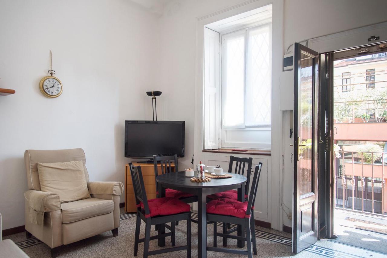 Peaceful Court Apartment In Shopping District Milano Eksteriør bilde