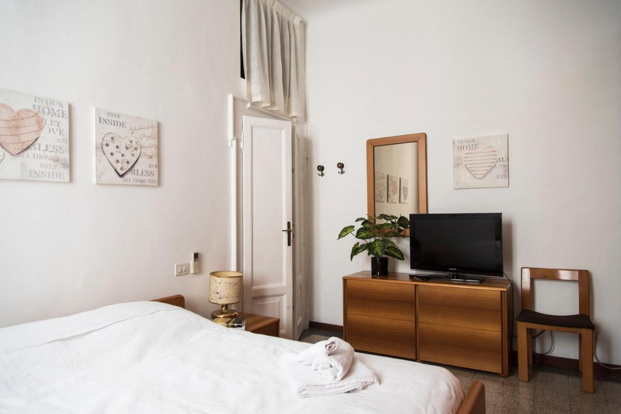 Peaceful Court Apartment In Shopping District Milano Eksteriør bilde